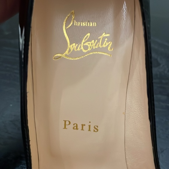 Brand new never worn authentic Christian Louboutin 38 1/2 comes with box - Picture 3 of 5